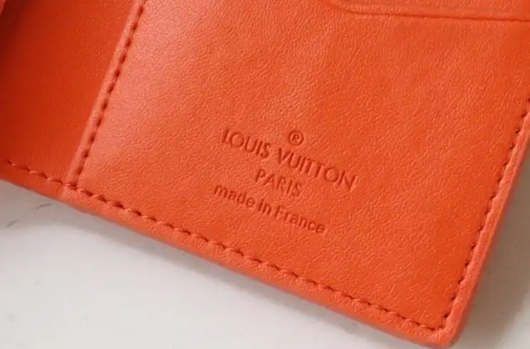 LV Wallets 4192F-0073