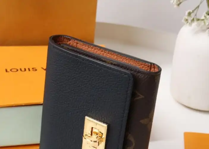LV Wallets 4192F-0120