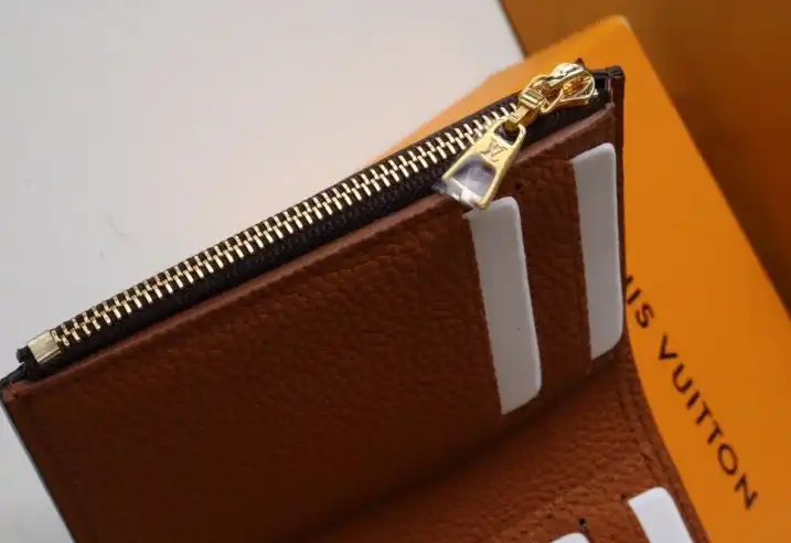 LV Wallets 4192F-0120