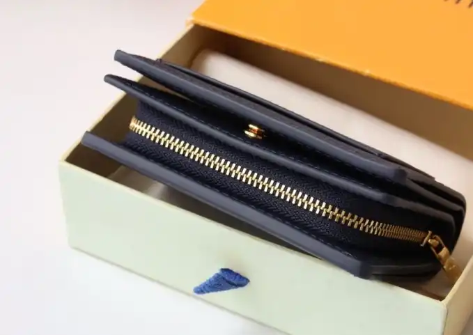 LV Wallets 4192F-0199