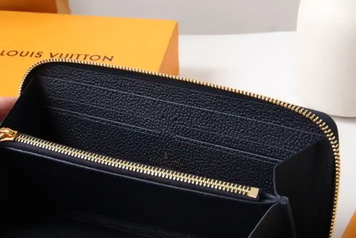 LV Wallets 4192F-0200