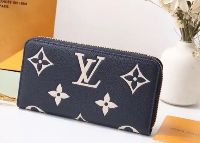 LV Wallets 4192F-0201