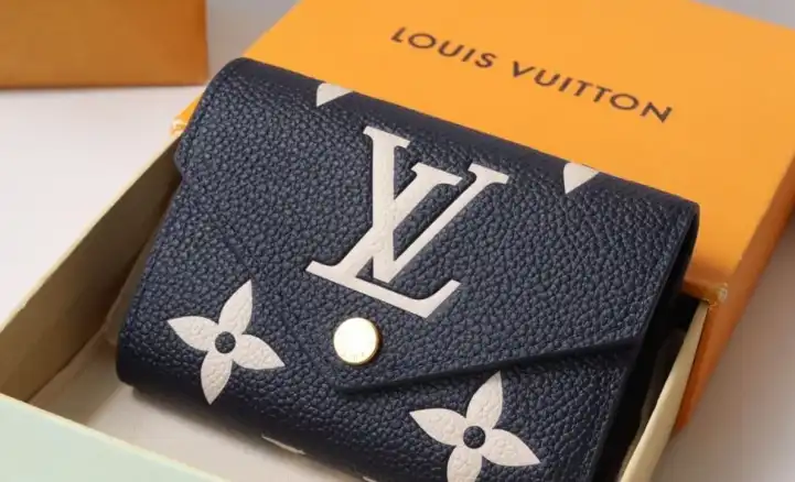LV Wallets 4192F-0202