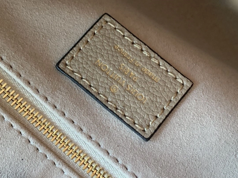 LV Shopping Bags 4194A-0092