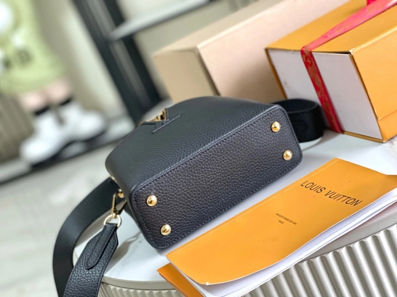 LV Capucines Bags 4194A-0279