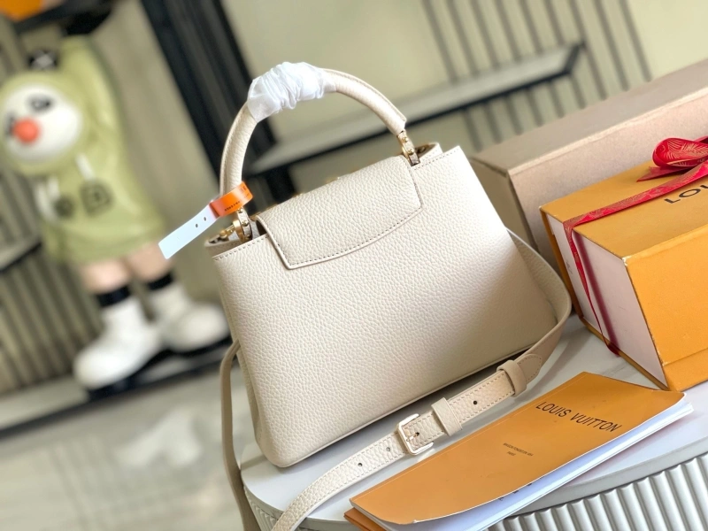 LV Capucines Bags 4194A-0323