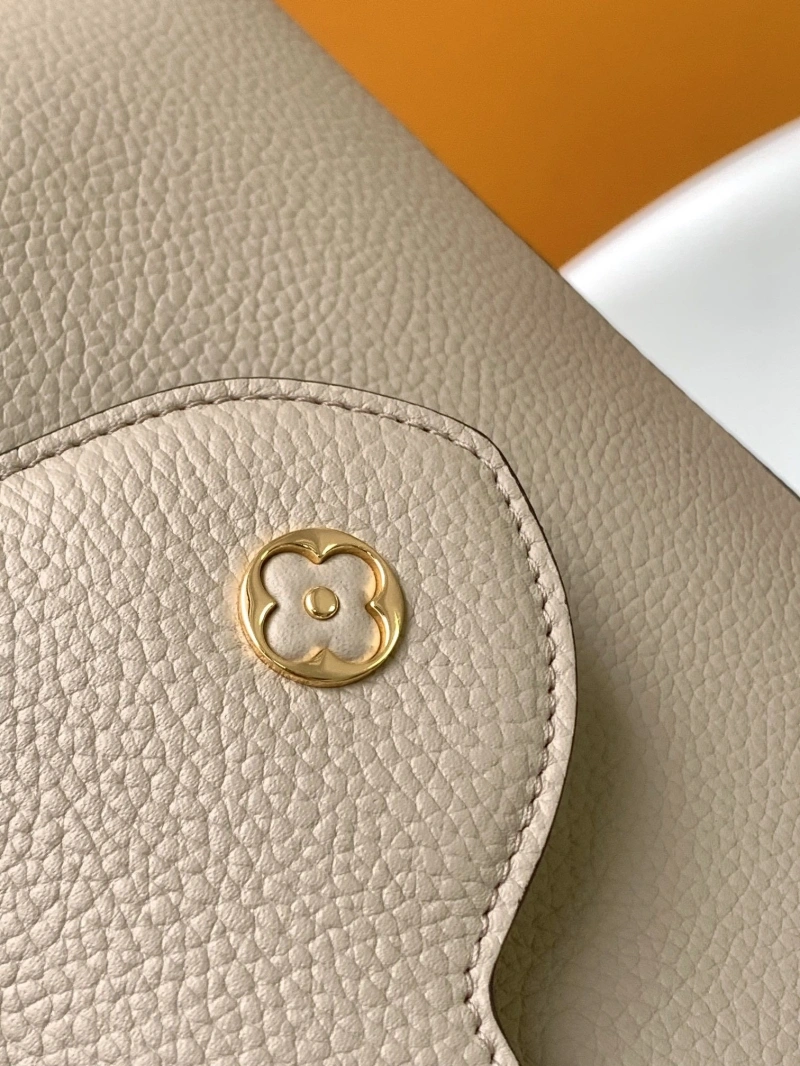 LV Capucines Bags 4194A-0857