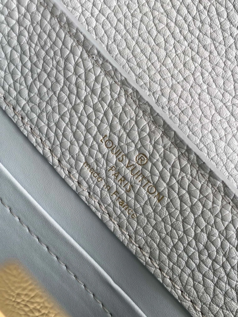 LV Capucines Bags 4194B-0317