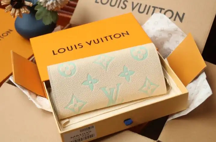 LV Wallets 4206A-0099