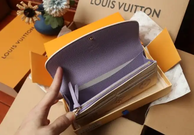 LV Wallets 4206A-0101