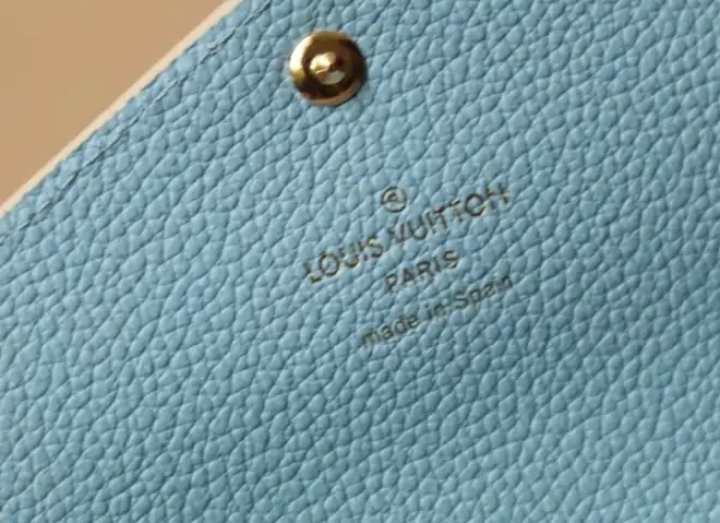 LV Wallets 4206A-0105
