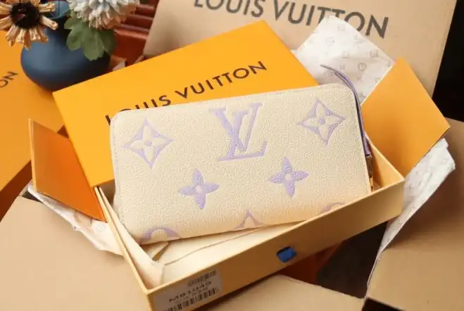 LV Wallets 4206A-0109