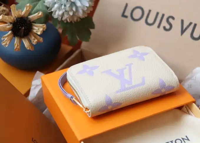 LV Wallets 4206A-0119