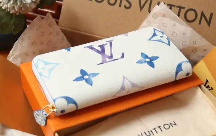 LV Wallets 4206A-0801