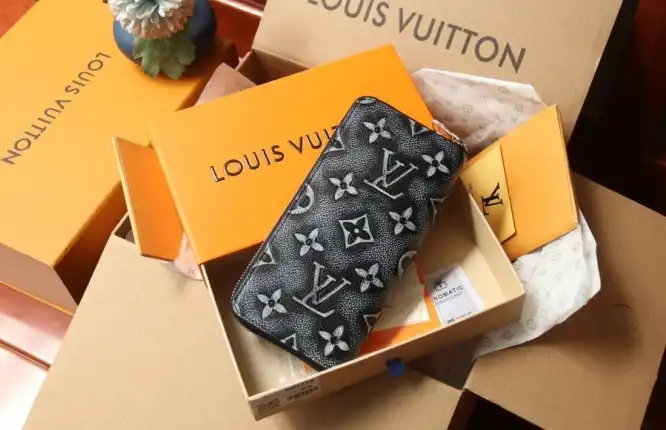 LV Wallets 4206A-0890