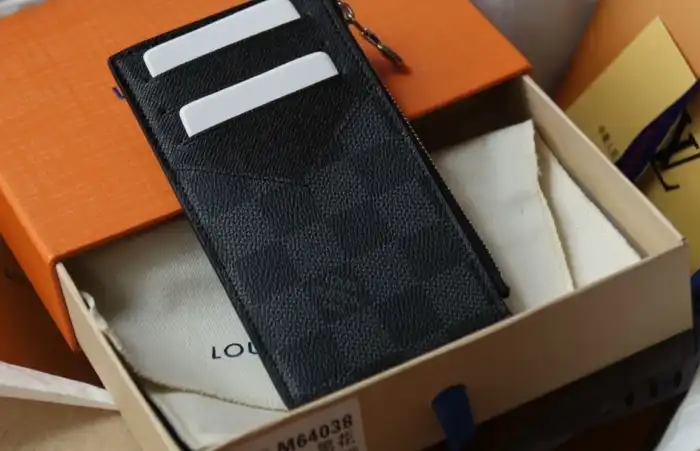 LV Wallets 4206A-0893