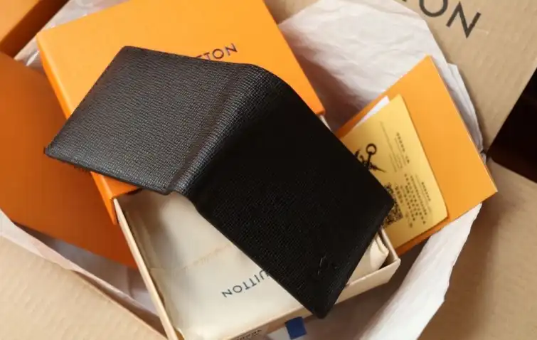 LV Wallets 4206A-2028