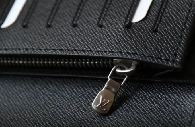 LV Wallets 4206A-2034