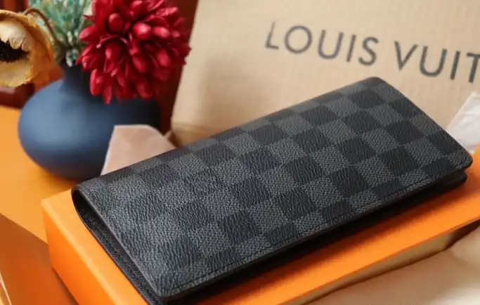 LV Wallets 4206A-2034