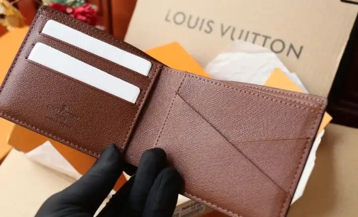 LV Wallets 4206A-2040