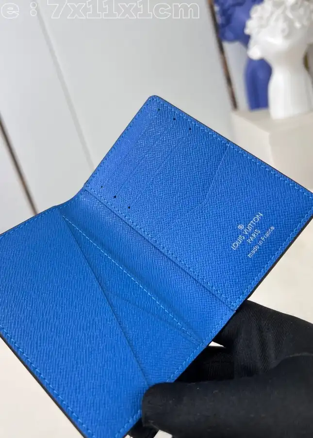 LV Wallets 4206A-2710