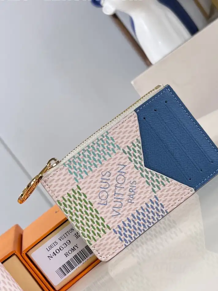 LV Wallets 4206A-3486