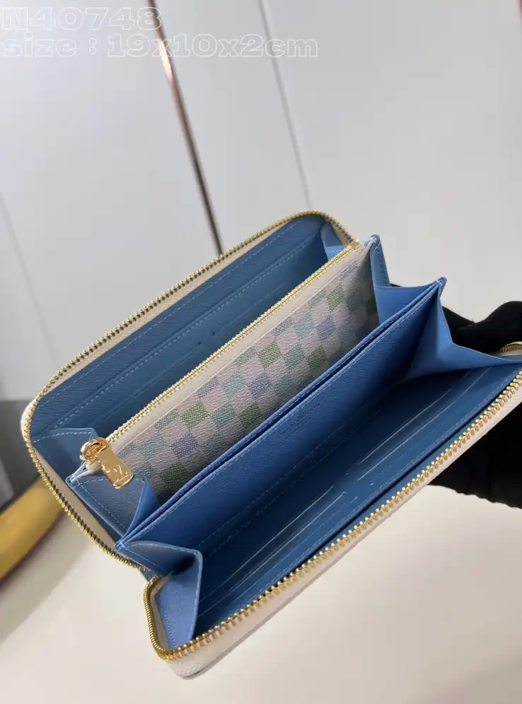 LV Wallets 4206A-3488
