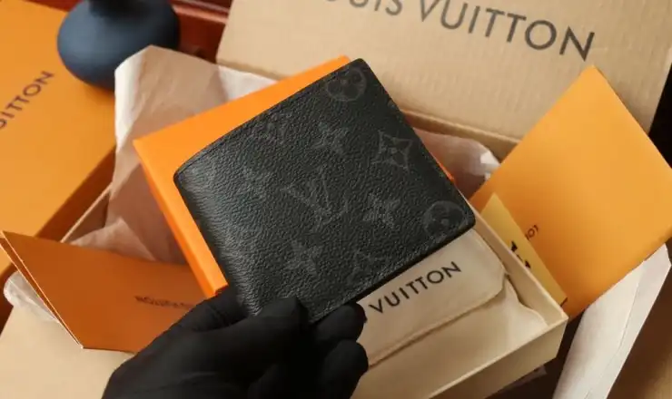 LV Wallets 4206A-3842