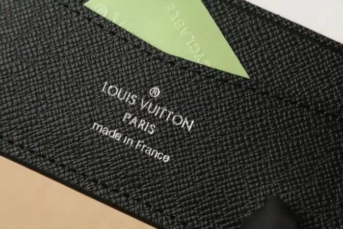 LV Wallets 4206A-3842