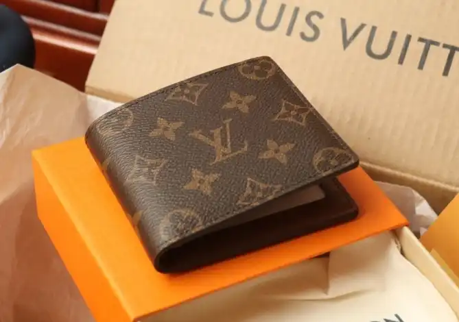 LV Wallets 4206A-3843