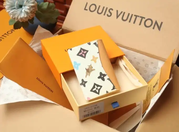 LV Wallets 4206A-4526