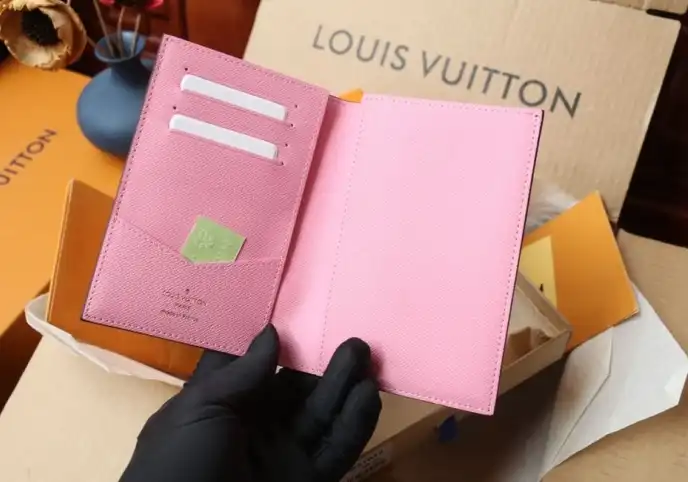 LV Wallets 4206A-4703