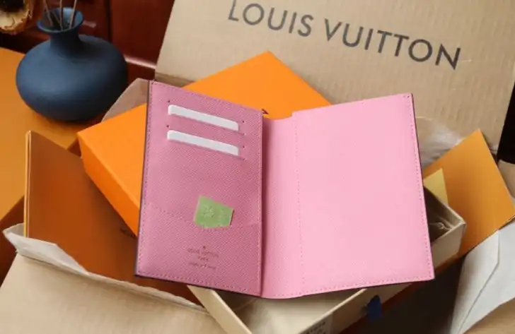 LV Wallets 4206A-4703