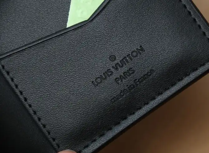 LV Wallets 4206A-4715