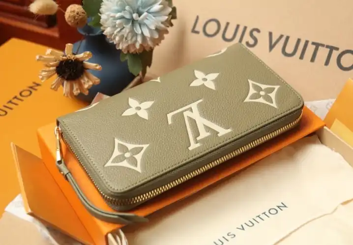 LV Wallets 4206A-4719