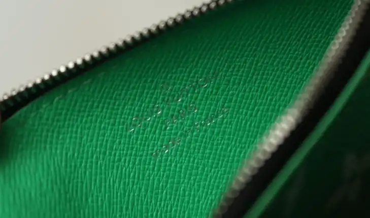 LV Wallets 4206A-4728