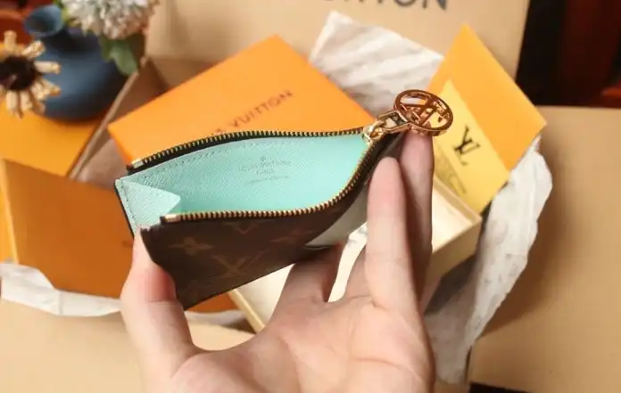 LV Wallets 4206A-4733
