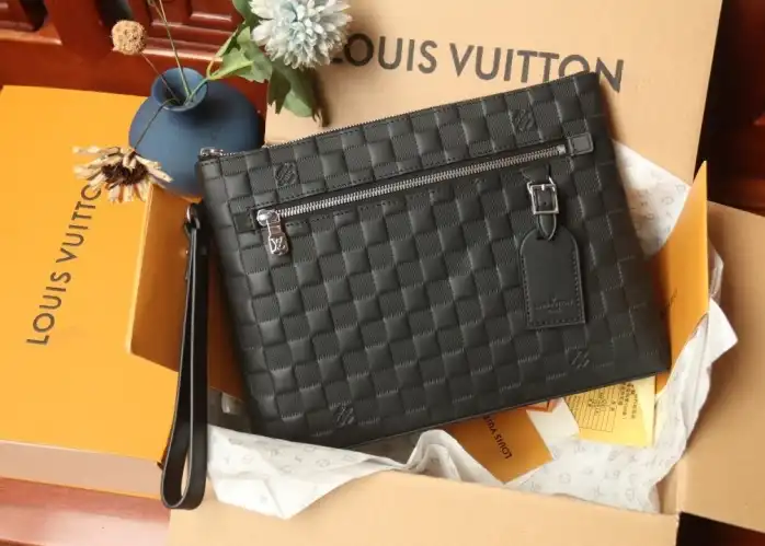 LV Wallets 4206A-4739