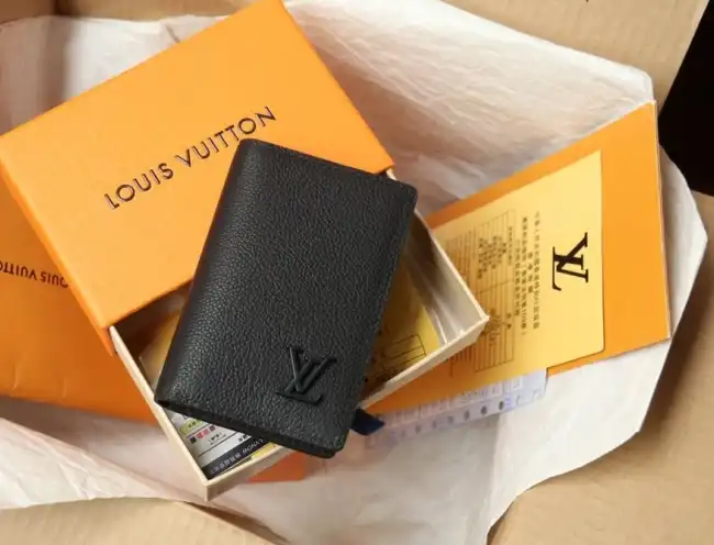 LV Wallets 4206A-6242