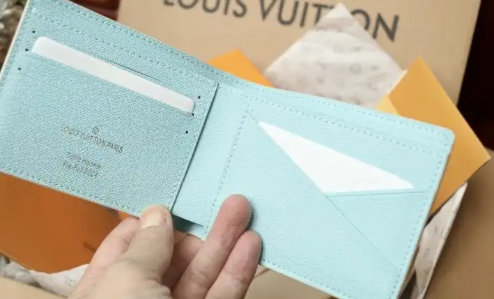 LV Wallets 4206A-6260