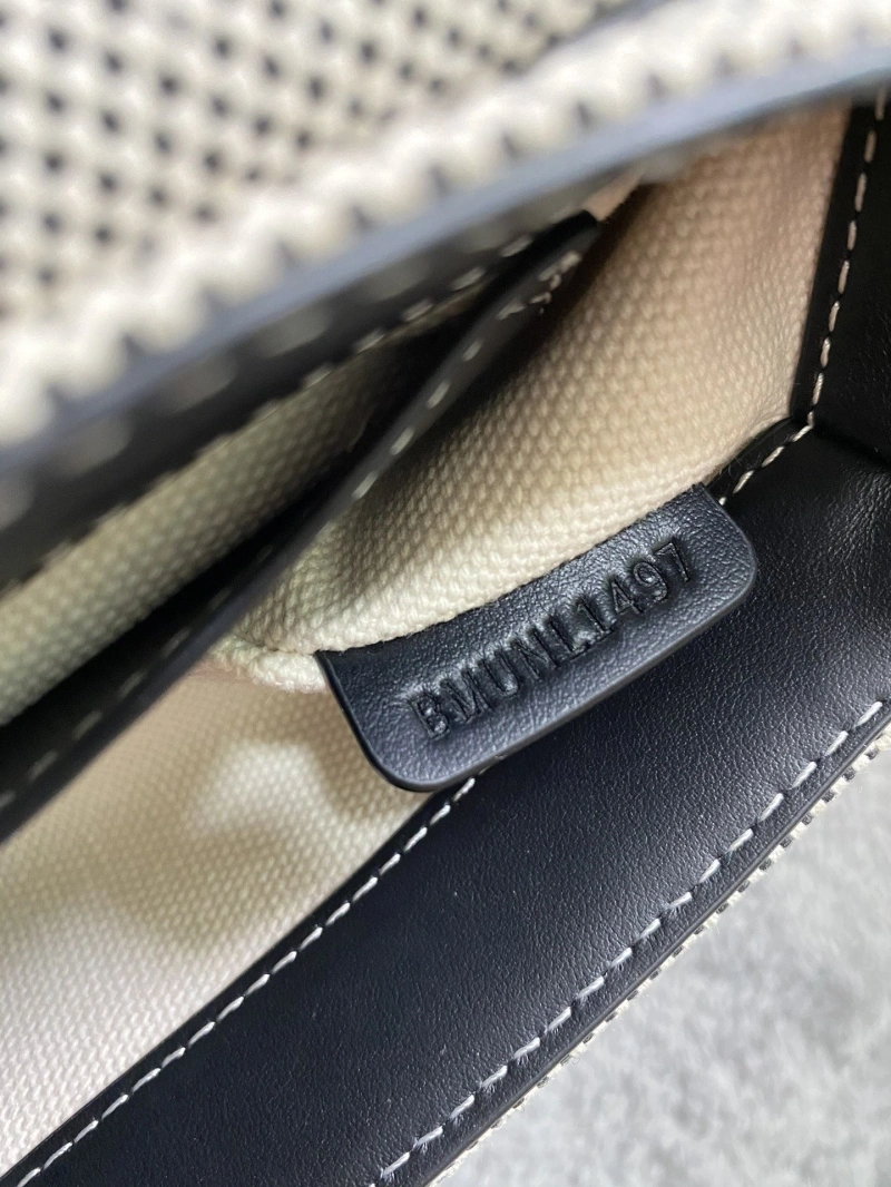 Bv*b*rry satchel bags 4211d-0116