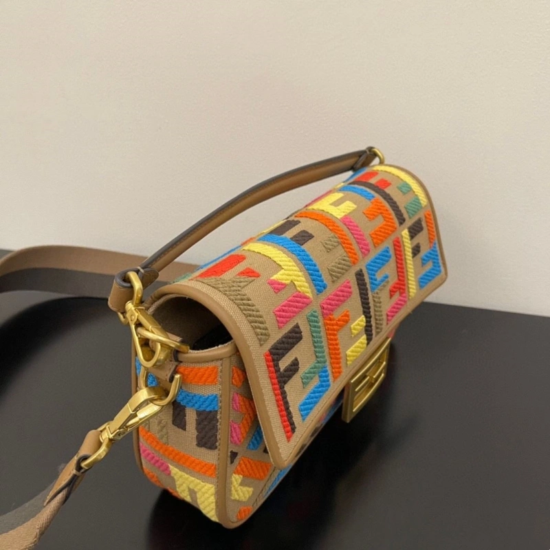 F**di baguette bags 4222c-0142