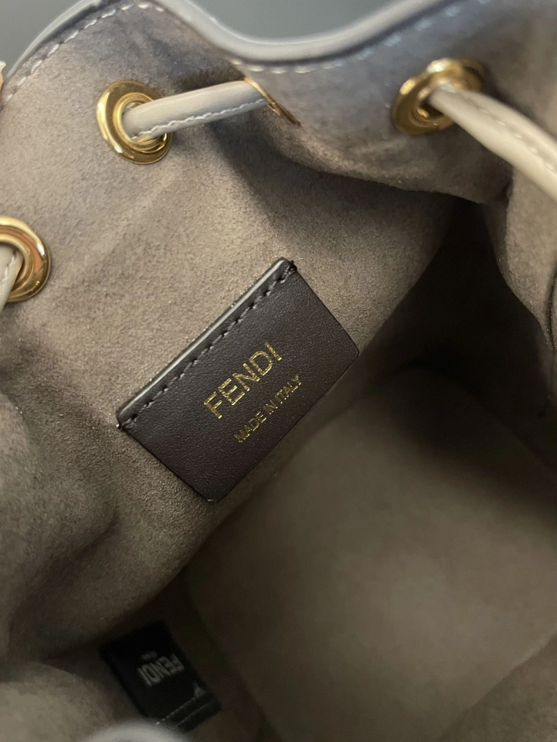 F**di bucket bags 4222c-0268