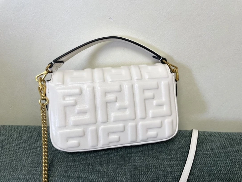 F**di baguette bags 4222c-0297