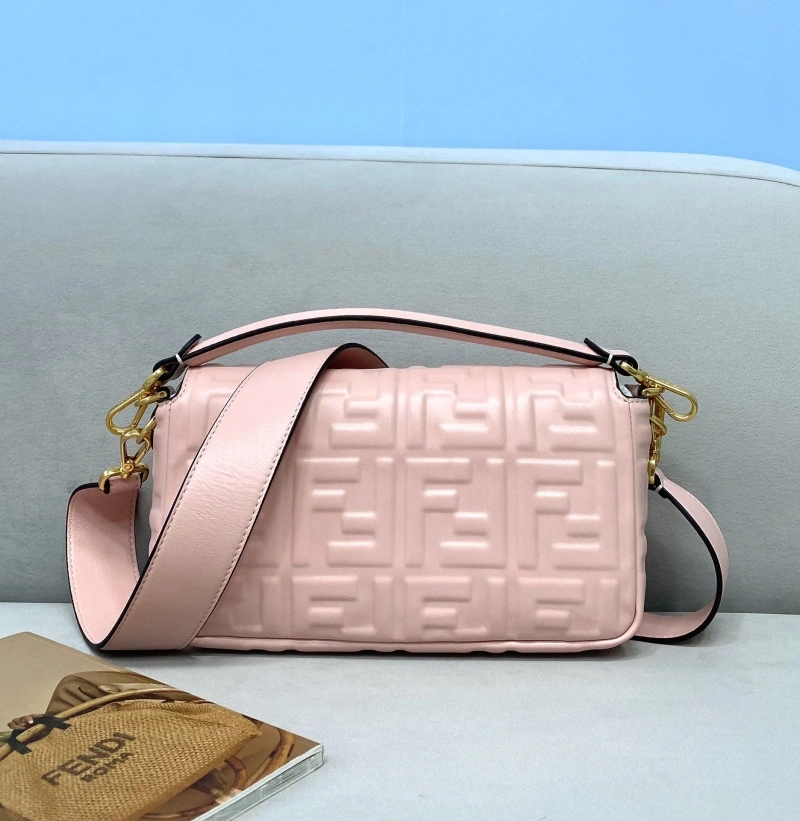 F**di baguette bags 4222c-0562