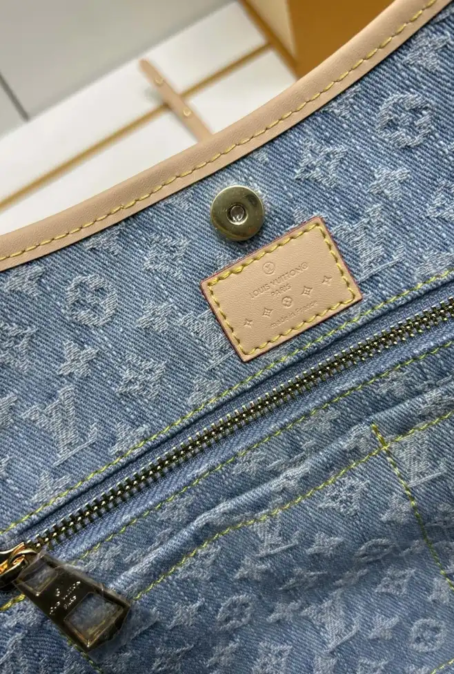 LV Shopping Bags 4224-1010