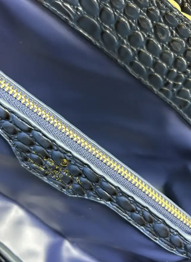 LV Capucines Bags 4224-1749