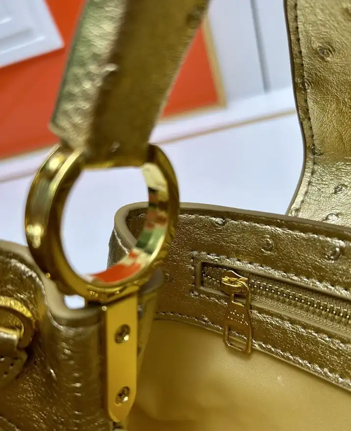 LV Capucines Bags 4224-1765