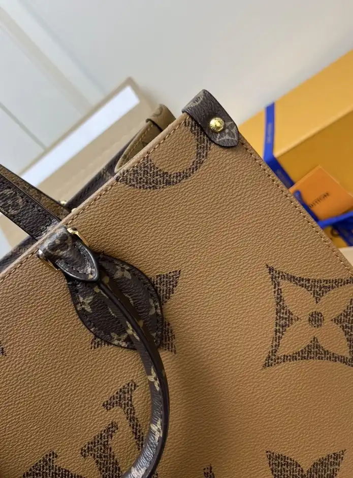 LV Shopping Bags 4224-2004
