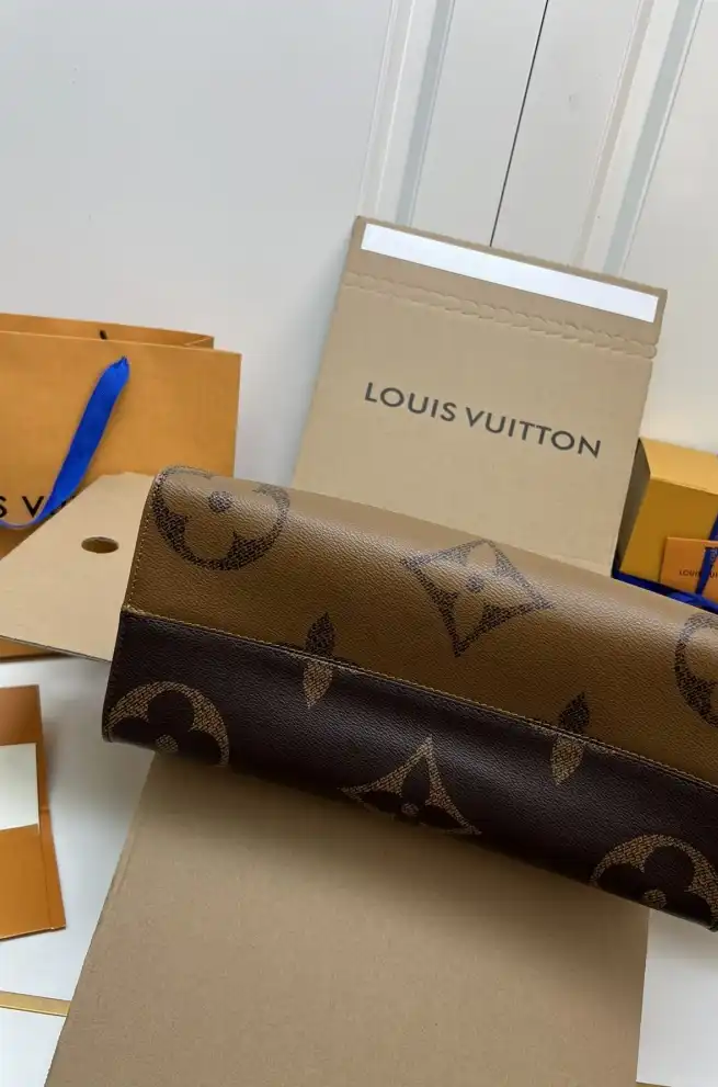 LV Shopping Bags 4224-2004